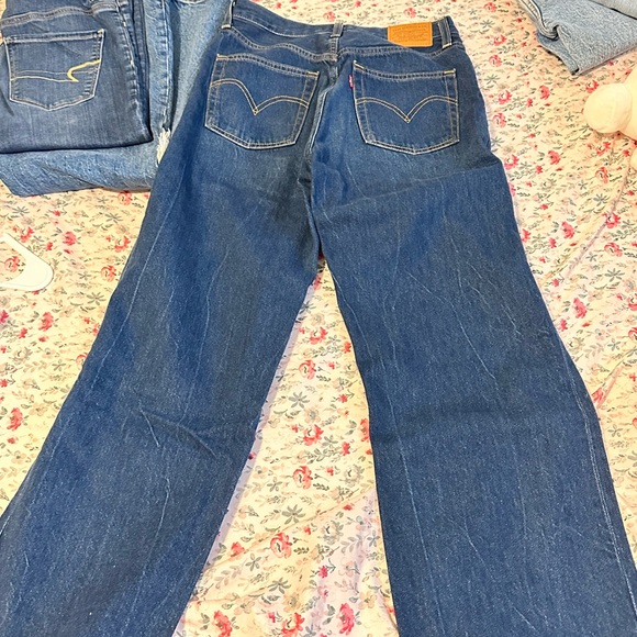 Levi’s Premium Ribcage Straight - Picture 3 of 4